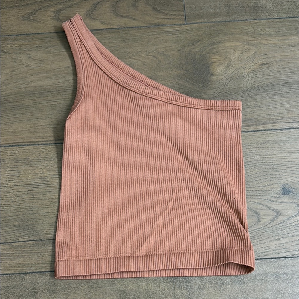 One-Shoulder Ribbed Top